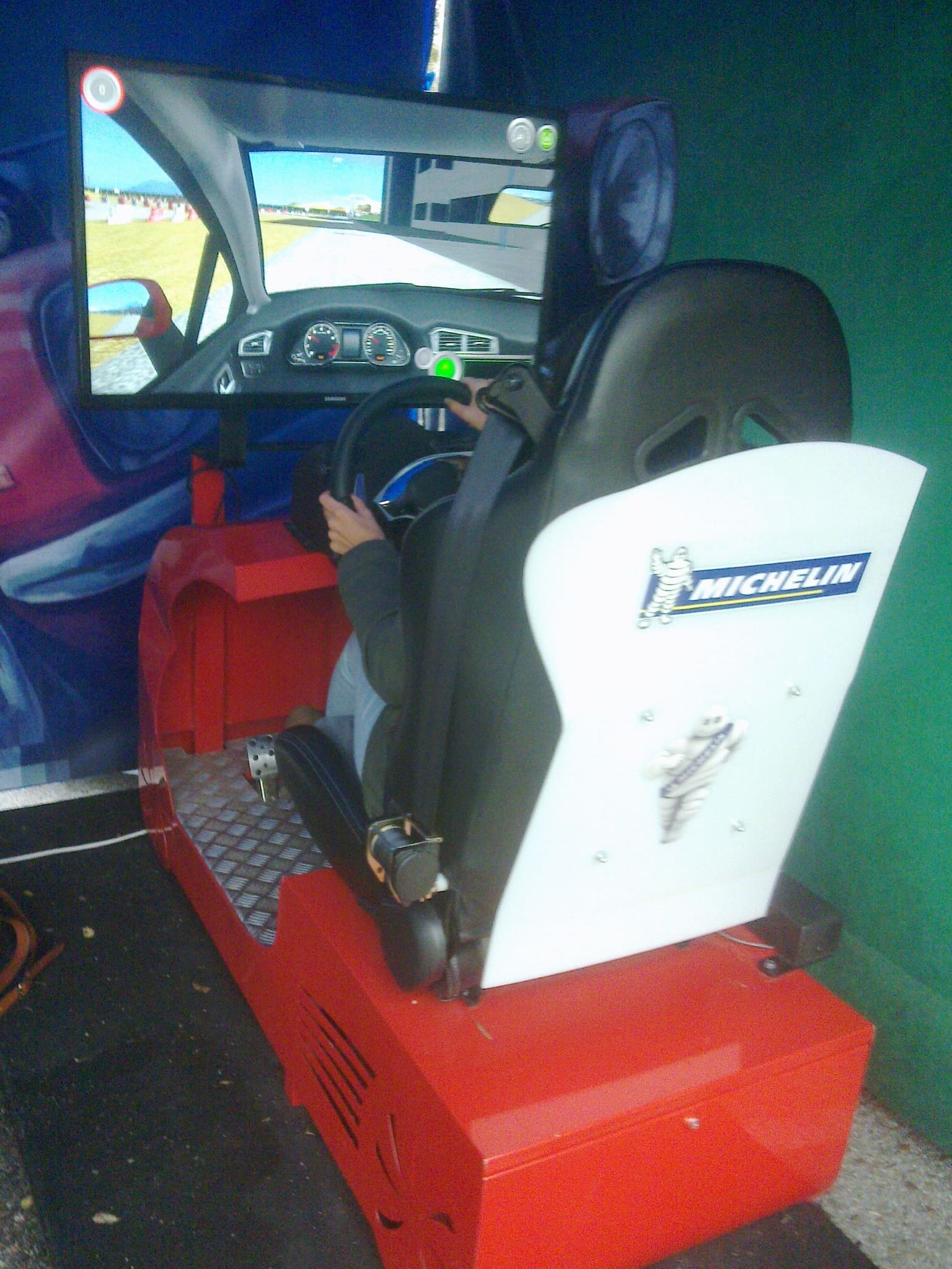 Sonderangebote - Gebrauchter Fahrsimulator DS 550 rot.